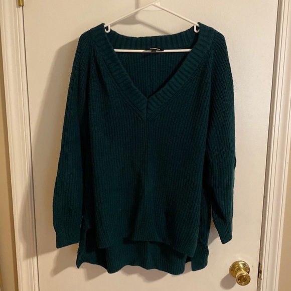 Express Women’s Knit Sweater Size Medium - Picture 1 of 5